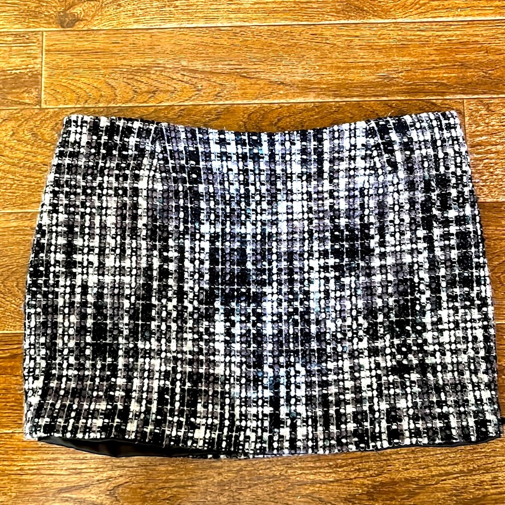 VENUS size 10 knitted mini skirt